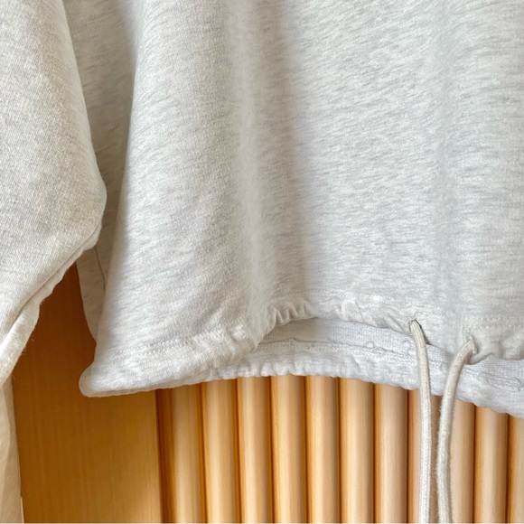 Aritzia babaton weekender hoodie light grey - Picture 5 of 7